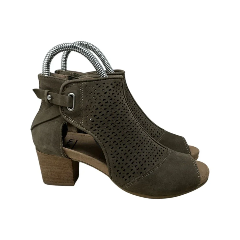 Earth Bootie Women Size 5 M Brown Perforated Leather Cutout Peep Toe Zip